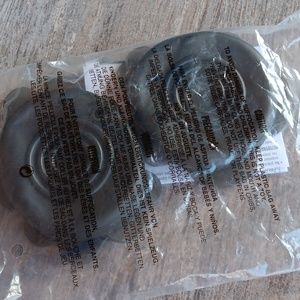 Pampered Chef 1-Cup Stretch-Fit Lid Set